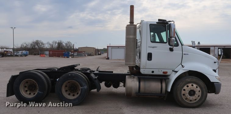 image for item DK3675 2012 International TranStar 8600  semi truck