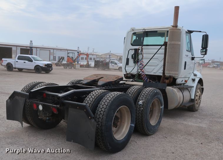 image for item DK3675 2012 International TranStar 8600  semi truck