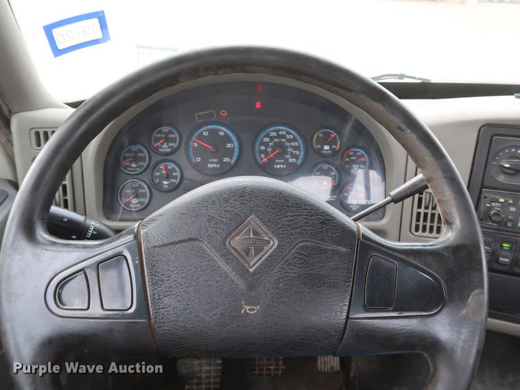 image for item DK3675 2012 International TranStar 8600  semi truck