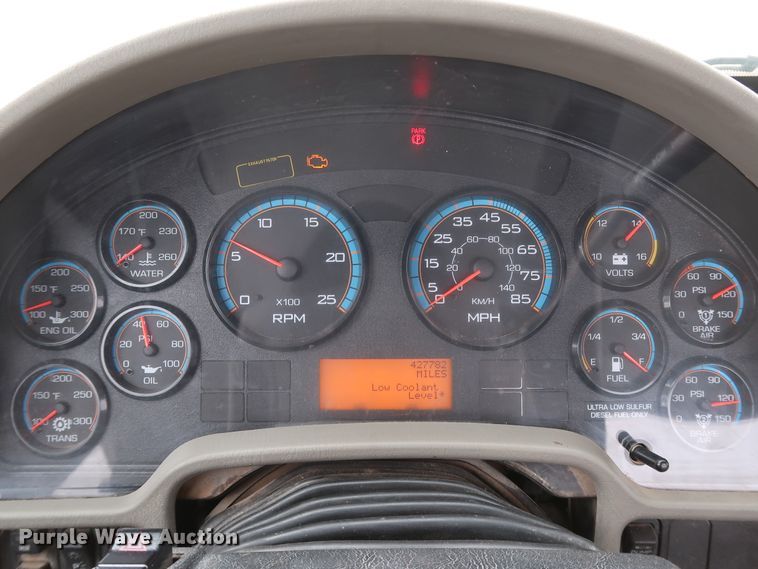 image for item DK3675 2012 International TranStar 8600  semi truck