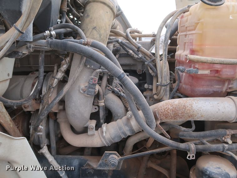 image for item DK3675 2012 International TranStar 8600  semi truck