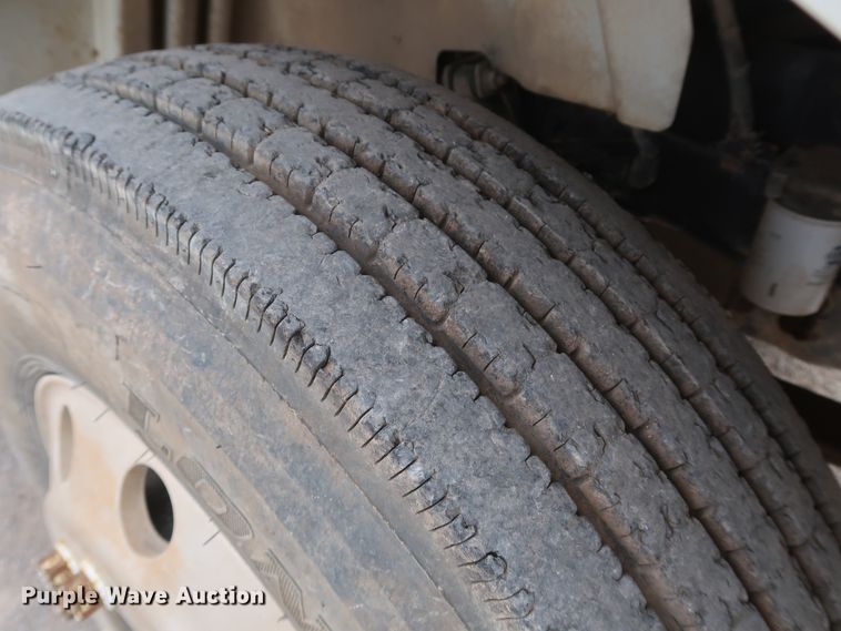 image for item DK3675 2012 International TranStar 8600  semi truck