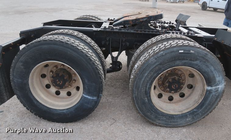 image for item DK3675 2012 International TranStar 8600  semi truck