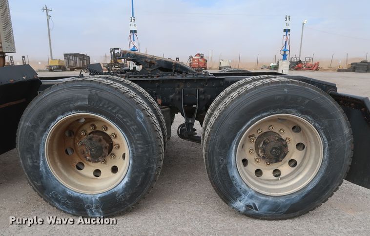 image for item DK3675 2012 International TranStar 8600  semi truck