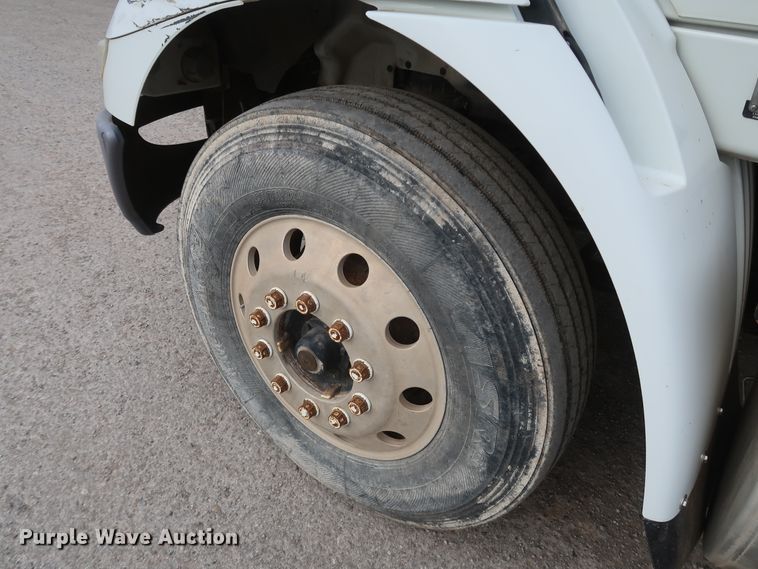 image for item DK3675 2012 International TranStar 8600  semi truck