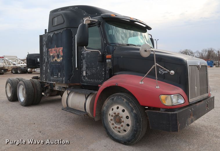 image for item DK3676 2007 International 9200i Eagle  semi truck