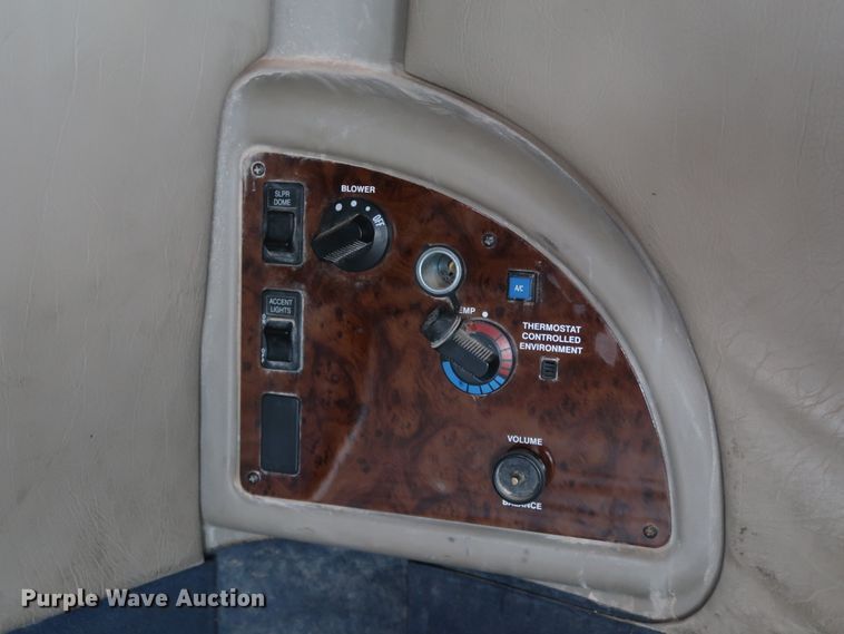 image for item DK3676 2007 International 9200i Eagle  semi truck