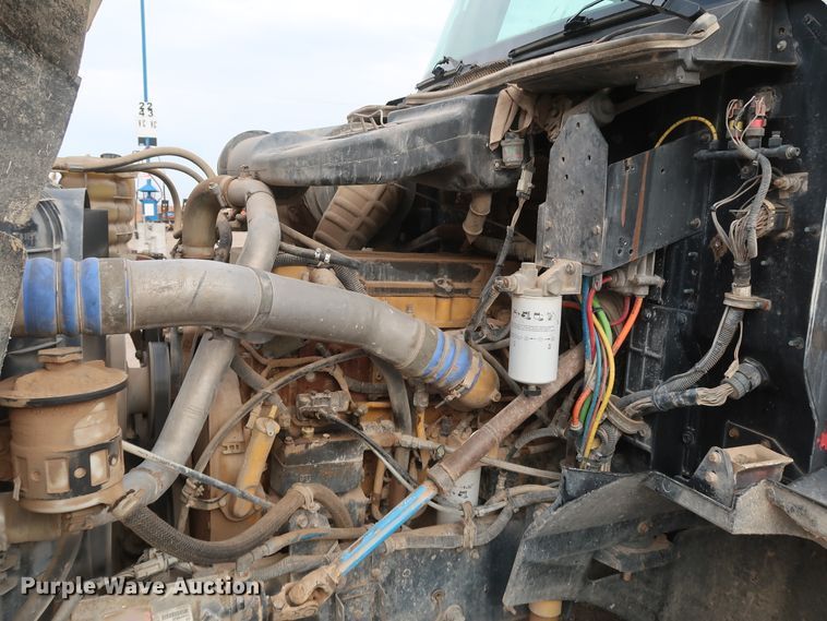 image for item DK3676 2007 International 9200i Eagle  semi truck