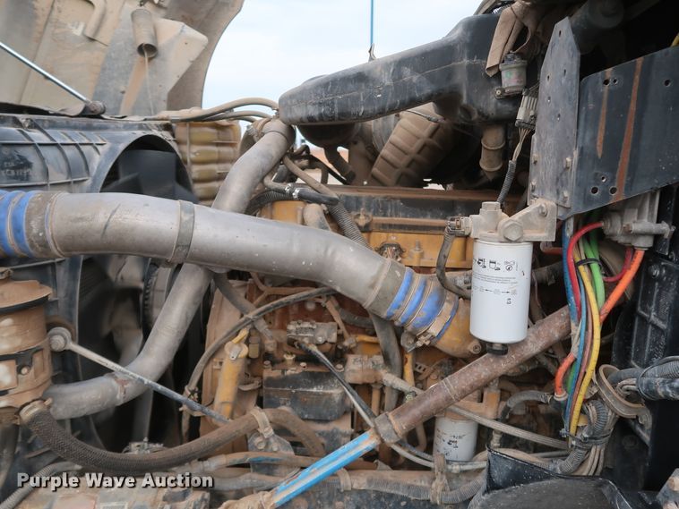 image for item DK3676 2007 International 9200i Eagle  semi truck