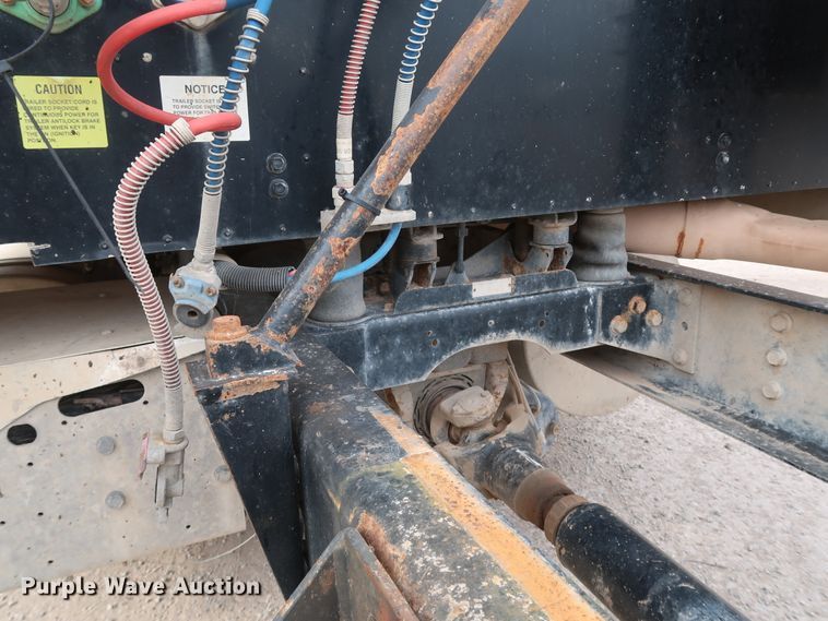 image for item DK3676 2007 International 9200i Eagle  semi truck