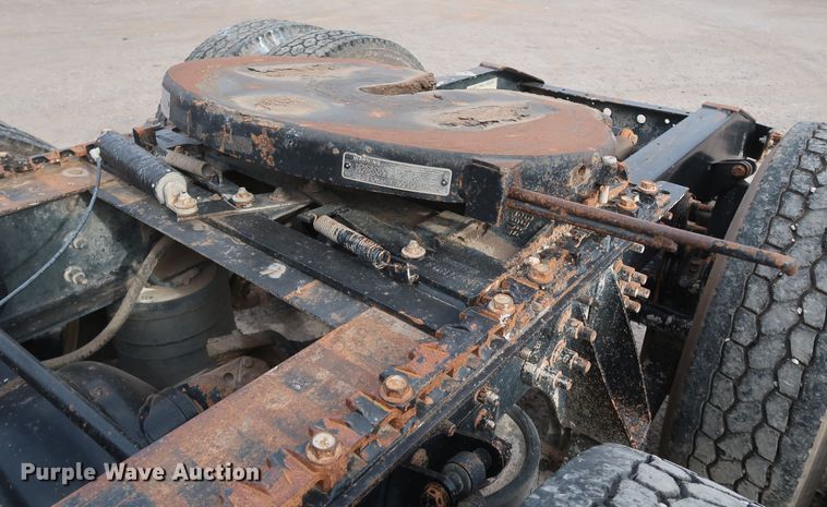 image for item DK3676 2007 International 9200i Eagle  semi truck