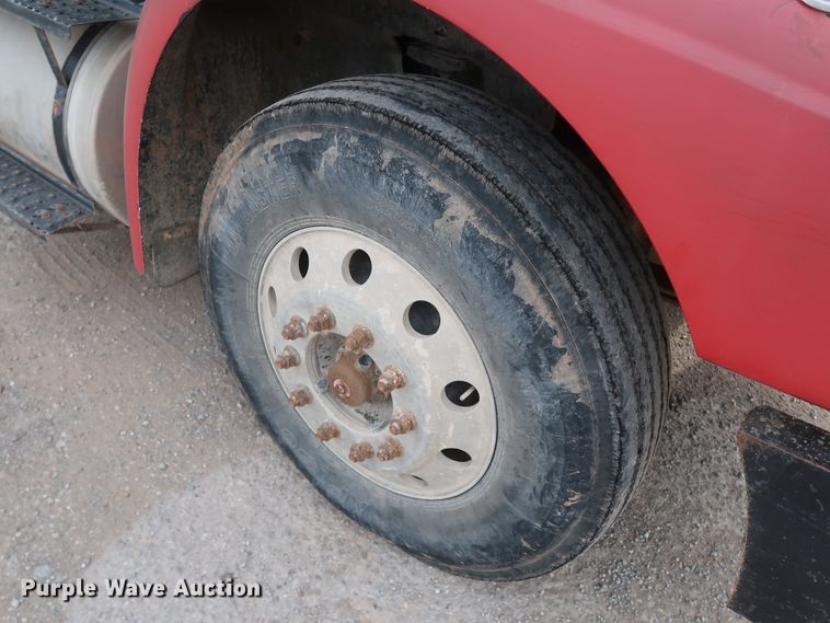 image for item DK3676 2007 International 9200i Eagle  semi truck