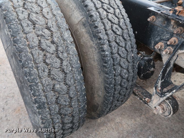 image for item DK3676 2007 International 9200i Eagle  semi truck