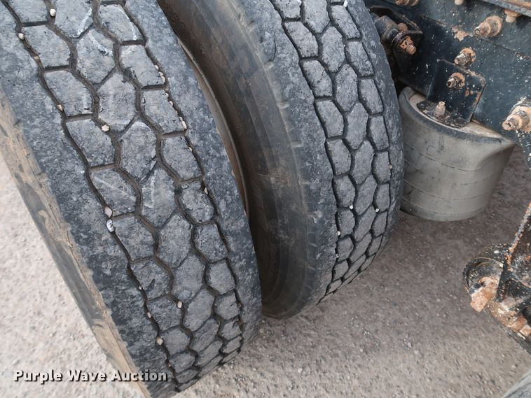 image for item DK3676 2007 International 9200i Eagle  semi truck