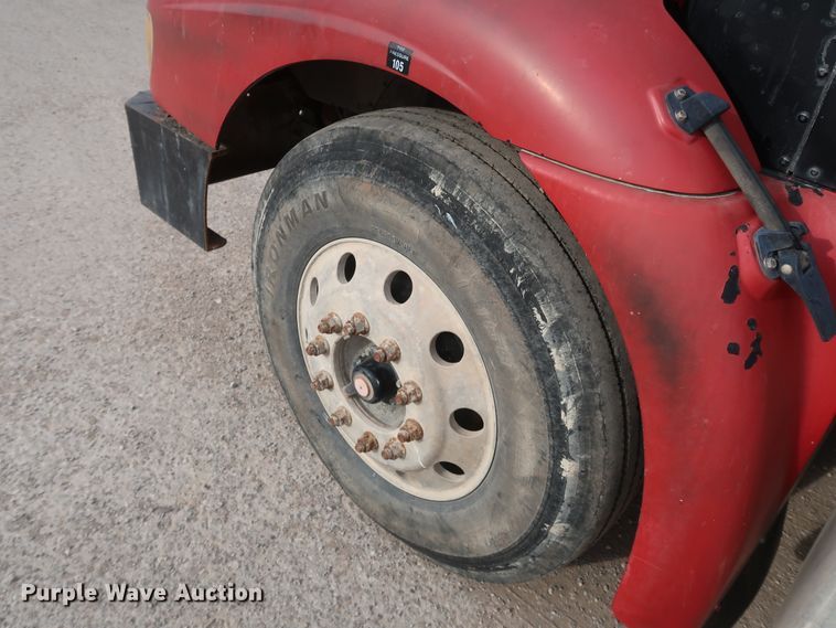 image for item DK3676 2007 International 9200i Eagle  semi truck