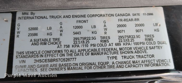 image for item DK3676 2007 International 9200i Eagle  semi truck