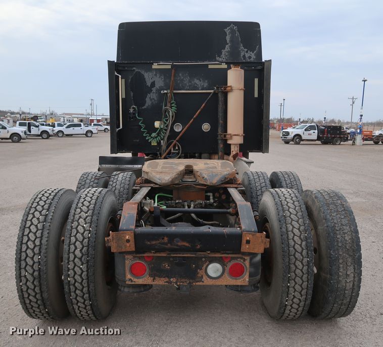 image for item DK3677 2007 International 9200i Eagle  semi truck