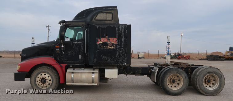 image for item DK3677 2007 International 9200i Eagle  semi truck