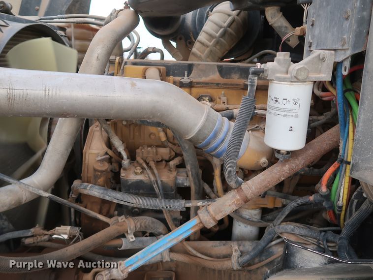 image for item DK3677 2007 International 9200i Eagle  semi truck