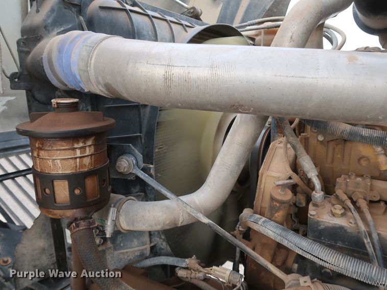 image for item DK3677 2007 International 9200i Eagle  semi truck