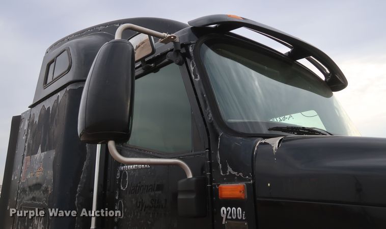 image for item DK3677 2007 International 9200i Eagle  semi truck