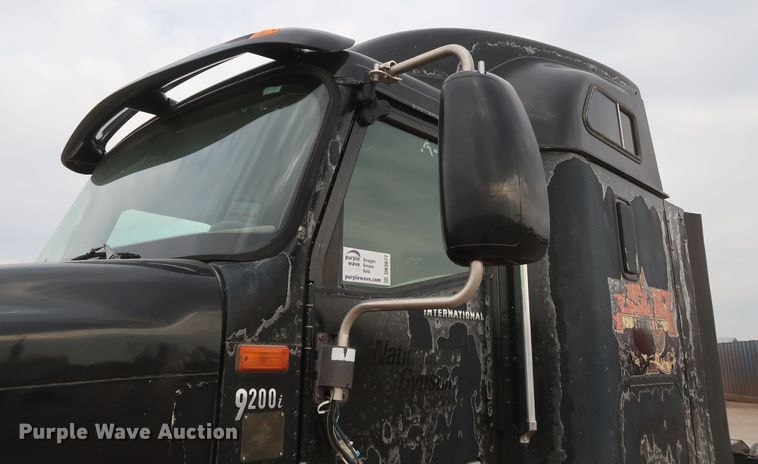 image for item DK3677 2007 International 9200i Eagle  semi truck