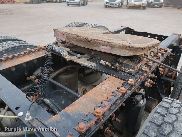 image for item DK3677 2007 International 9200i Eagle  semi truck