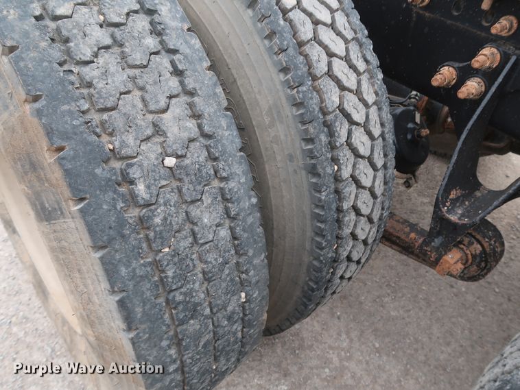 image for item DK3677 2007 International 9200i Eagle  semi truck