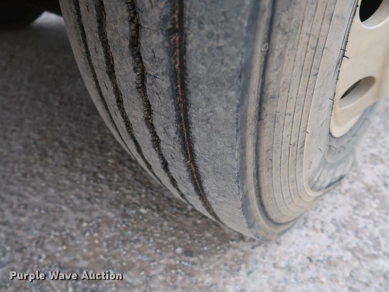 image for item DK3677 2007 International 9200i Eagle  semi truck