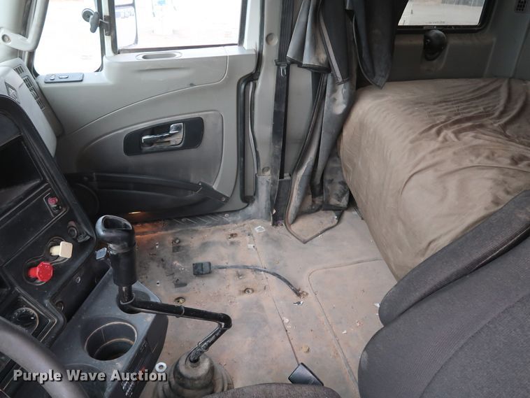 image for item DK3678 2012 International ProStar Plus 122  semi truck