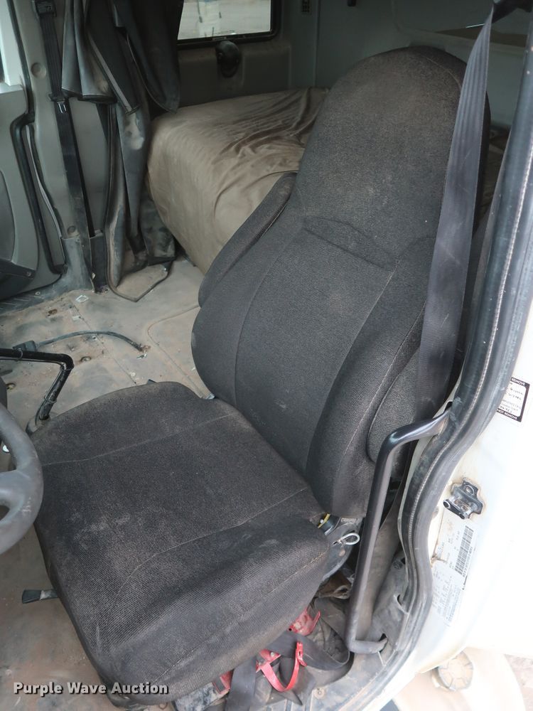 image for item DK3678 2012 International ProStar Plus 122  semi truck