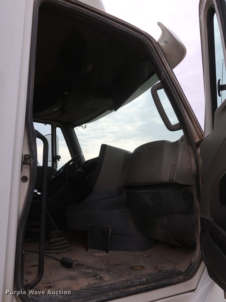 image for item DK3678 2012 International ProStar Plus 122  semi truck