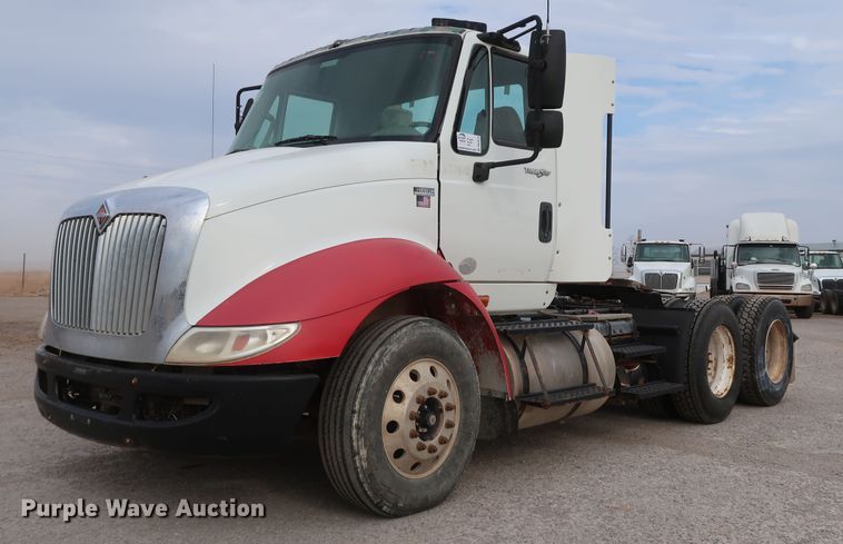 image for item DK3679 2012 International TranStar 8600  semi truck