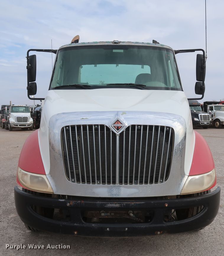 image for item DK3679 2012 International TranStar 8600  semi truck