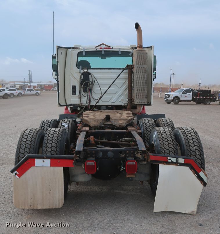 image for item DK3679 2012 International TranStar 8600  semi truck