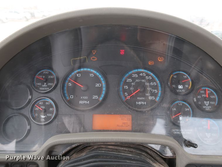 image for item DK3679 2012 International TranStar 8600  semi truck