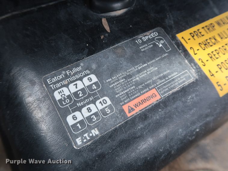 image for item DK3679 2012 International TranStar 8600  semi truck