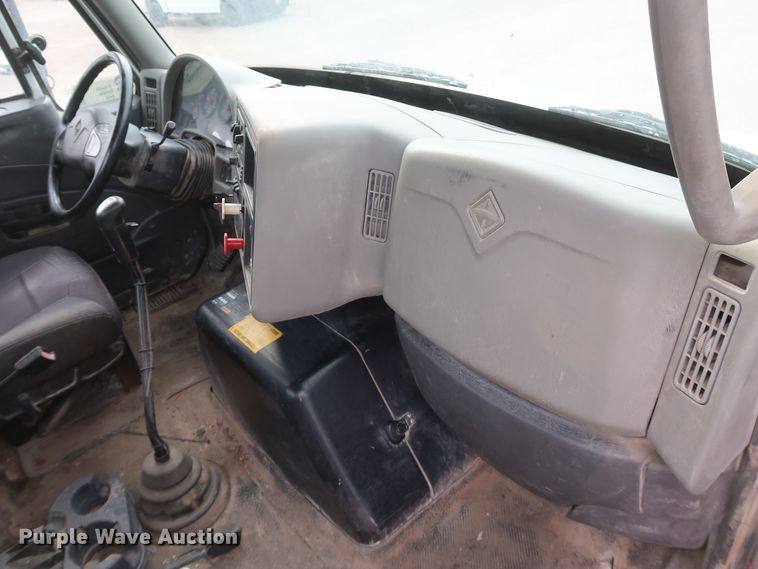 image for item DK3679 2012 International TranStar 8600  semi truck