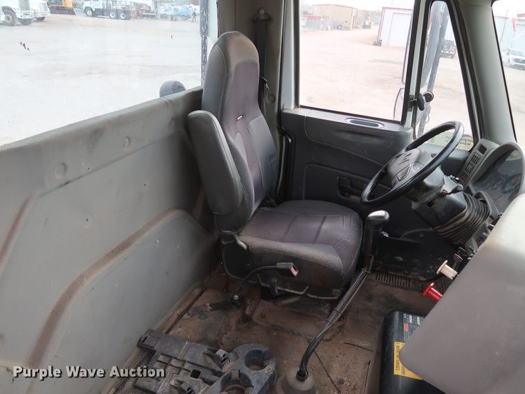 image for item DK3679 2012 International TranStar 8600  semi truck