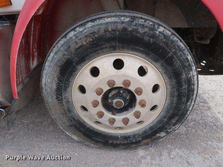 image for item DK3679 2012 International TranStar 8600  semi truck