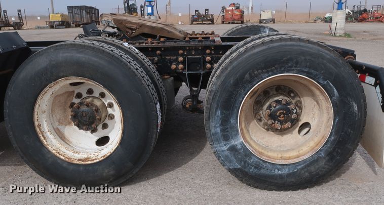 image for item DK3679 2012 International TranStar 8600  semi truck