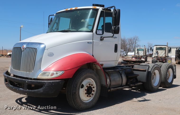 image for item DK3680 2012 International TranStar 8600  semi truck