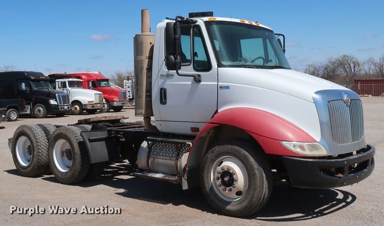 image for item DK3680 2012 International TranStar 8600  semi truck