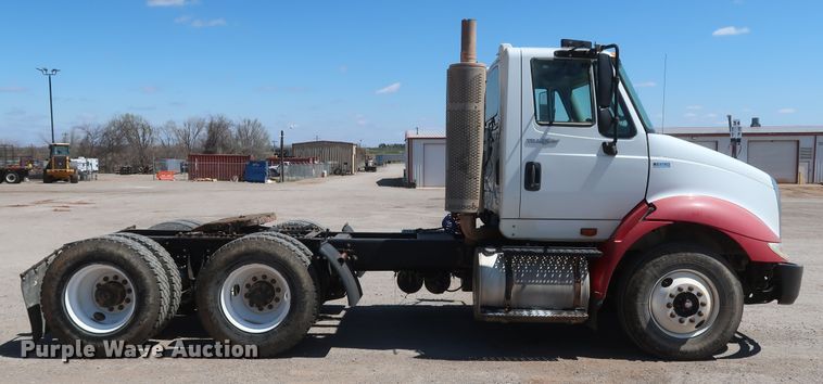 image for item DK3680 2012 International TranStar 8600  semi truck