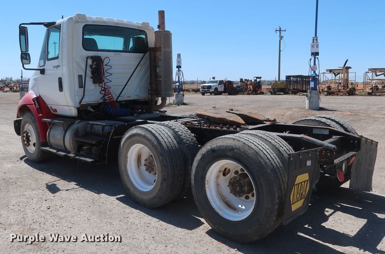 image for item DK3680 2012 International TranStar 8600  semi truck