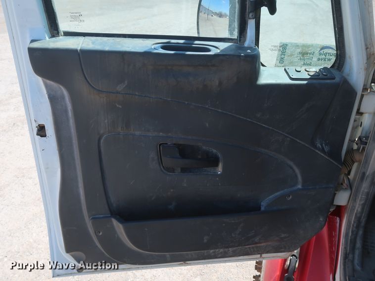 image for item DK3680 2012 International TranStar 8600  semi truck