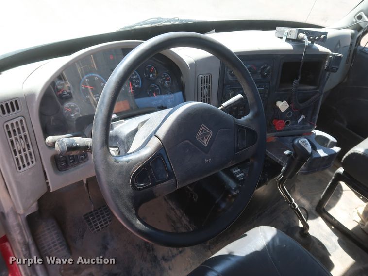 image for item DK3680 2012 International TranStar 8600  semi truck