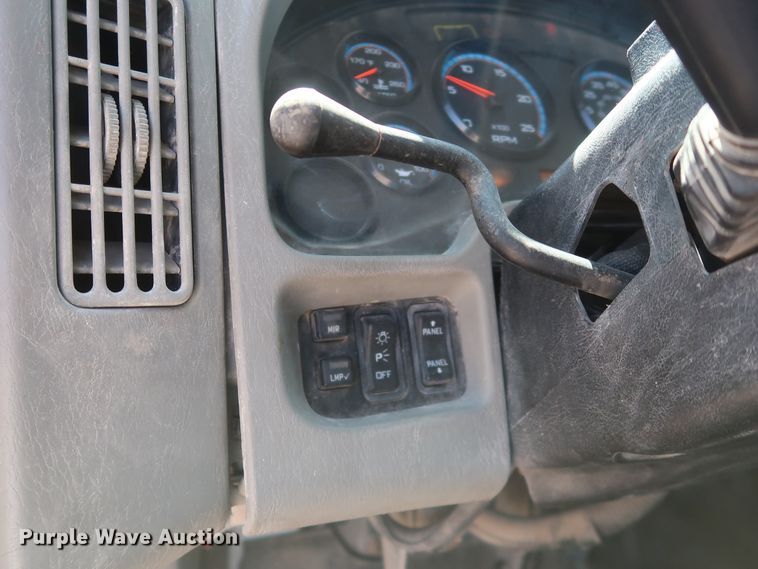 image for item DK3680 2012 International TranStar 8600  semi truck