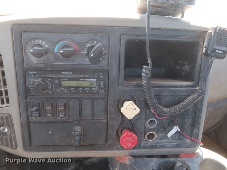 image for item DK3680 2012 International TranStar 8600  semi truck