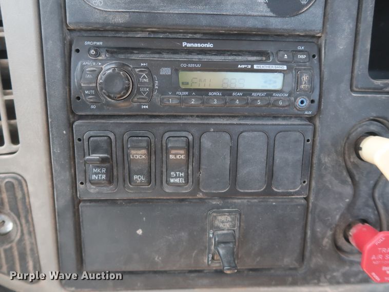 image for item DK3680 2012 International TranStar 8600  semi truck